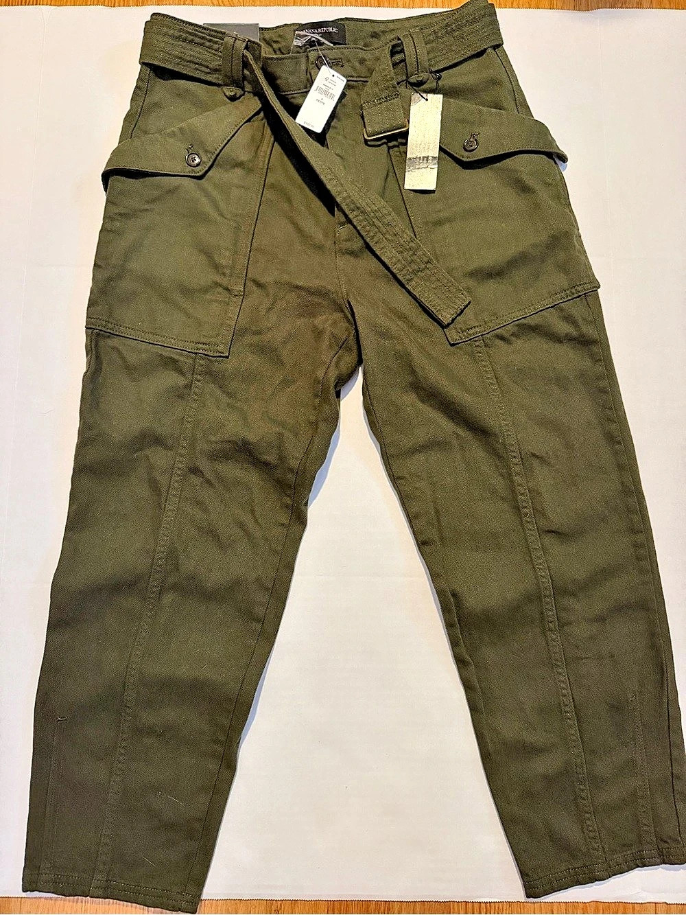 Banana Republic Women's Olive Cargo Pants Size 8 Petite NWT